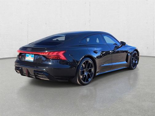 2025 Audi RS e-tron GT performance