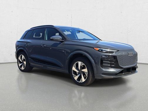 2025 Audi Q6 e-tron Premium quattro