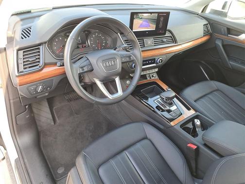 2023 Audi Q5 45 S line Premium