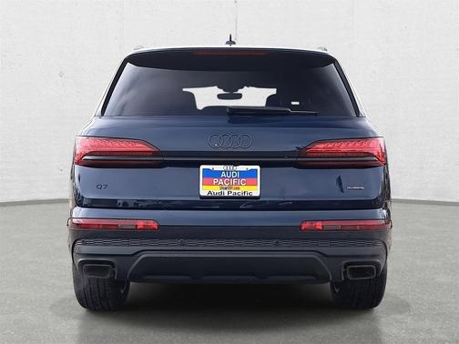 2026 Audi Q7 45 Premium Plus