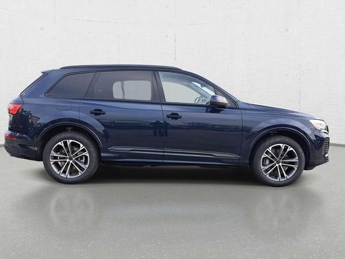 2026 Audi Q7 45 Premium Plus