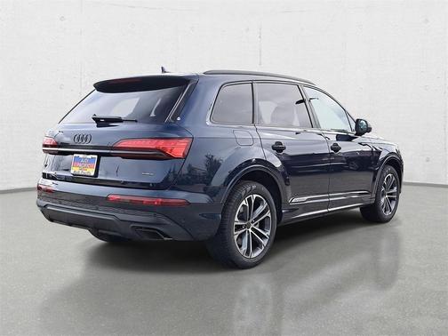 2026 Audi Q7 45 Premium Plus