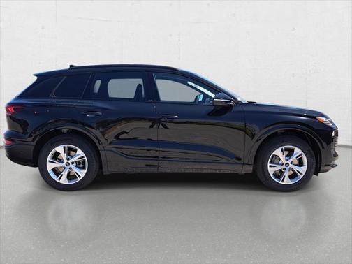 2025 Audi Q6 e-tron Premium Plus