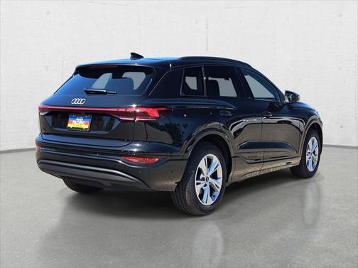 2025 Audi Q6 e-tron Premium Plus