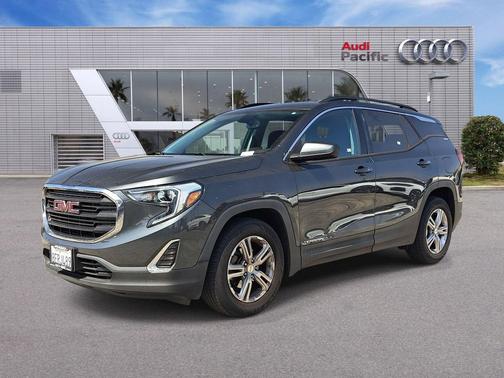Graphite Gray Metallic 2018 GMC Terrain SLE
