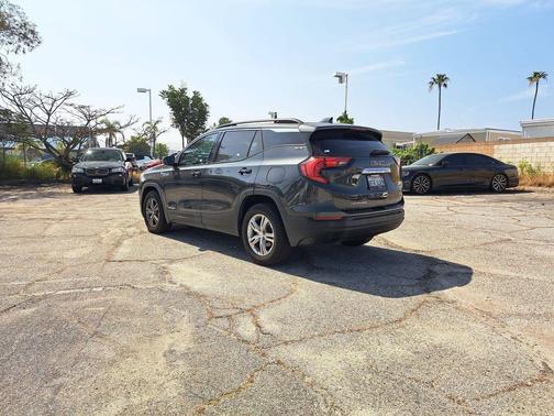 Graphite Gray Metallic 2018 GMC Terrain SLE