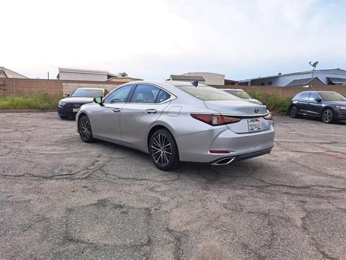 2023 Lexus ES 350 Base