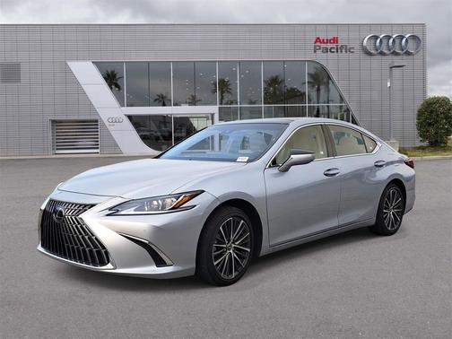 2023 Lexus ES 350 Base
