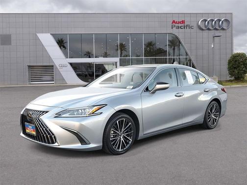2023 Lexus ES 350 Base