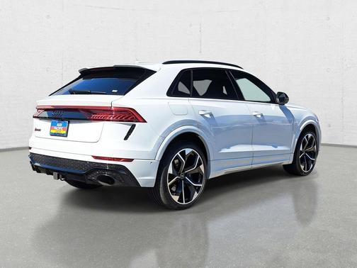 2023 Audi RS Q8 4.0T