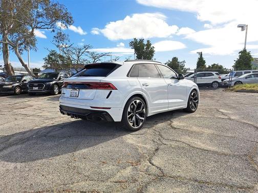 2023 Audi RS Q8 4.0T