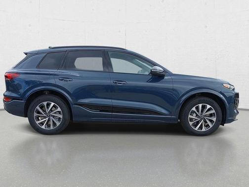 Plasma Blue Metallic 2027 Audi Q6 e-tron Premium quattro
