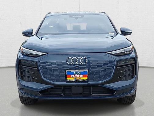 Plasma Blue Metallic 2027 Audi Q6 e-tron Premium quattro