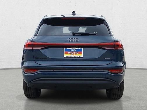 Plasma Blue Metallic 2027 Audi Q6 e-tron Premium quattro