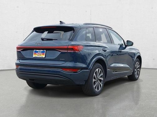Plasma Blue Metallic 2027 Audi Q6 e-tron Premium quattro