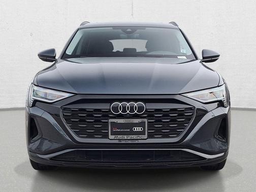 Manhattan Gray Metallic 2024 Audi Q8 e-tron Premium