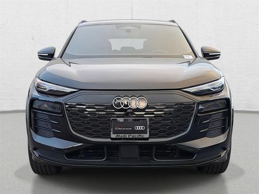 2025 Audi Q6 e-tron Premium quattro