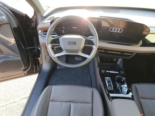 2025 Audi Q6 e-tron Premium quattro