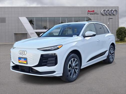 2025 Audi Q6 e-tron Premium quattro