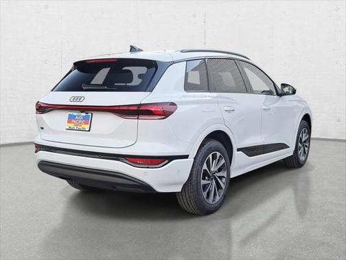 2025 Audi Q6 e-tron Premium quattro