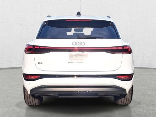 2025 Audi Q6 e-tron Premium quattro