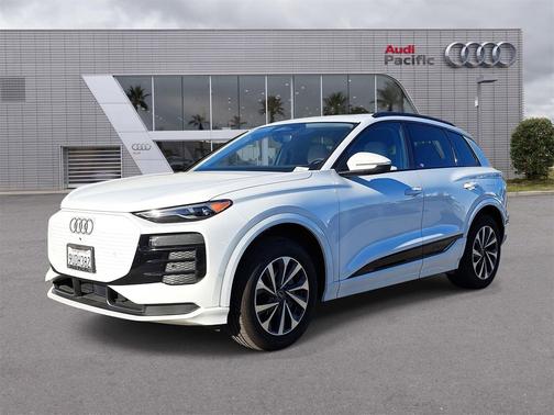2025 Audi Q6 e-tron Premium quattro