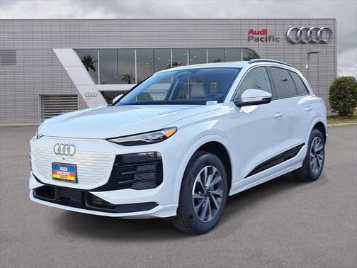 2025 Audi Q6 e-tron Premium quattro