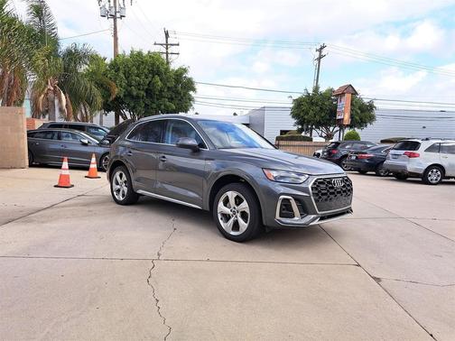 2022 Audi Q5 45 S line Premium Plus