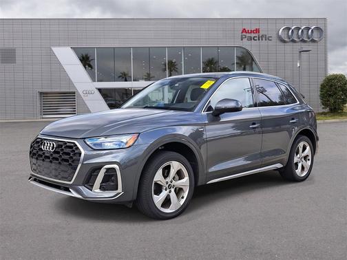 2022 Audi Q5 45 S line Premium Plus
