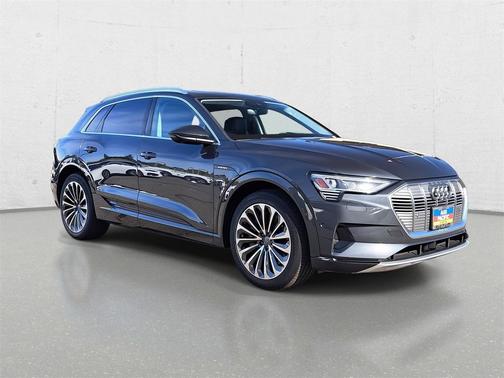 2019 Audi e-tron Premium Plus