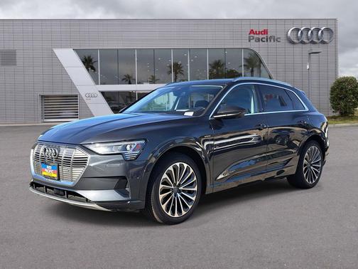 2019 Audi e-tron Premium Plus