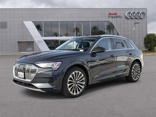 2019 Audi e-tron Premium Plus