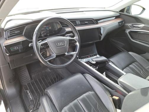 2019 Audi e-tron Premium Plus