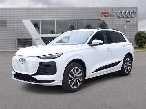 2025 Audi Q6 e-tron Premium Plus quattro