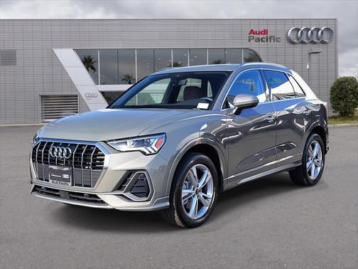 2024 Audi Q3 45 S line Premium Plus