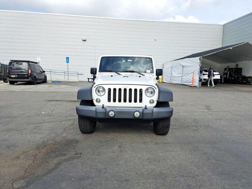 Bright White Clearcoat 2017 Jeep Wrangler Sport