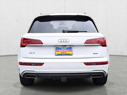 2022 Audi Q5 45 S line Premium Plus