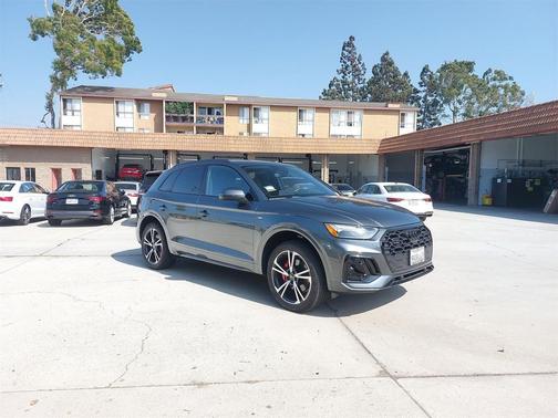 2025 Audi Q5 45 S line Premium Plus