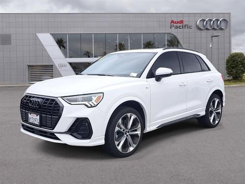 2022 Audi Q3 45 S line Premium Plus