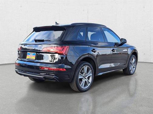 2025 Audi Q5 45 S line Premium