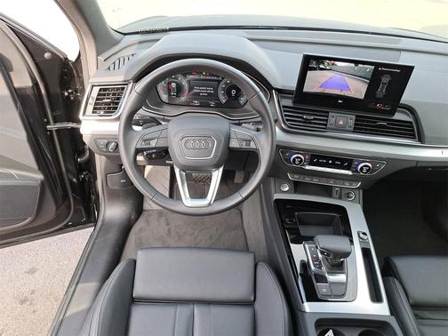 2025 Audi Q5 45 S line Premium