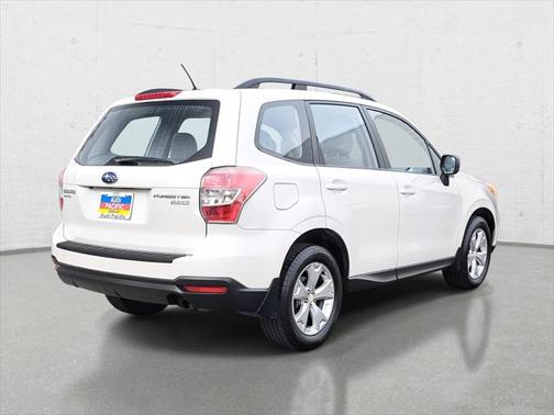 2015 Subaru Forester 2.5i