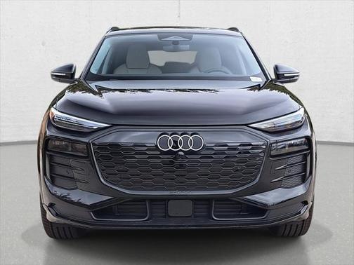 2025 Audi Q6 e-tron Premium Plus quattro