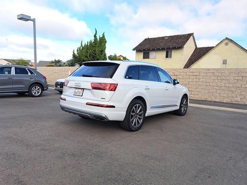 2019 Audi Q7 45 Premium Plus
