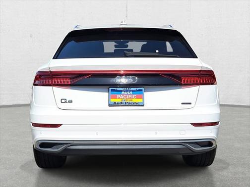 2022 Audi Q8 55 Premium Plus