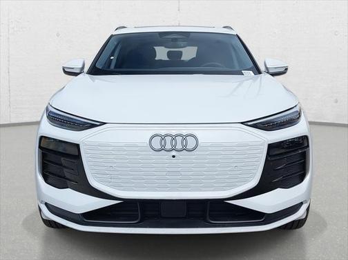 2025 Audi Q6 e-tron Premium Plus quattro