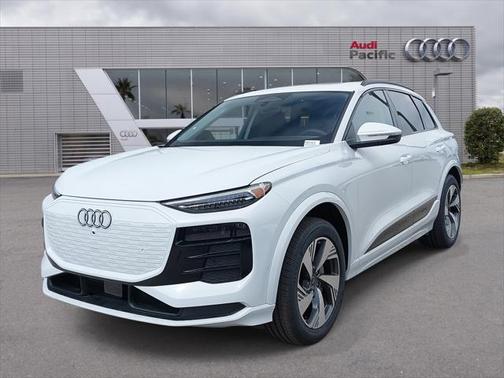 2025 Audi Q6 e-tron Premium Plus quattro