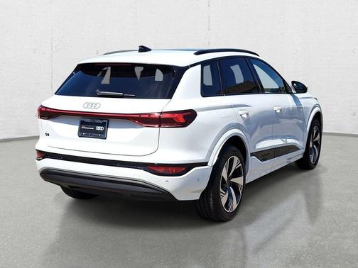 Glacier White Metallic 2025 Audi Q6 e-tron Premium Plus quattro