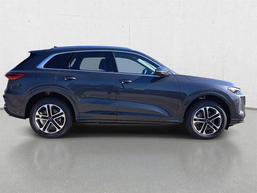 2025 Audi Q5 Premium