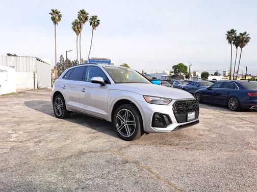 2023 Audi Q5 e 55 S line Premium Plus